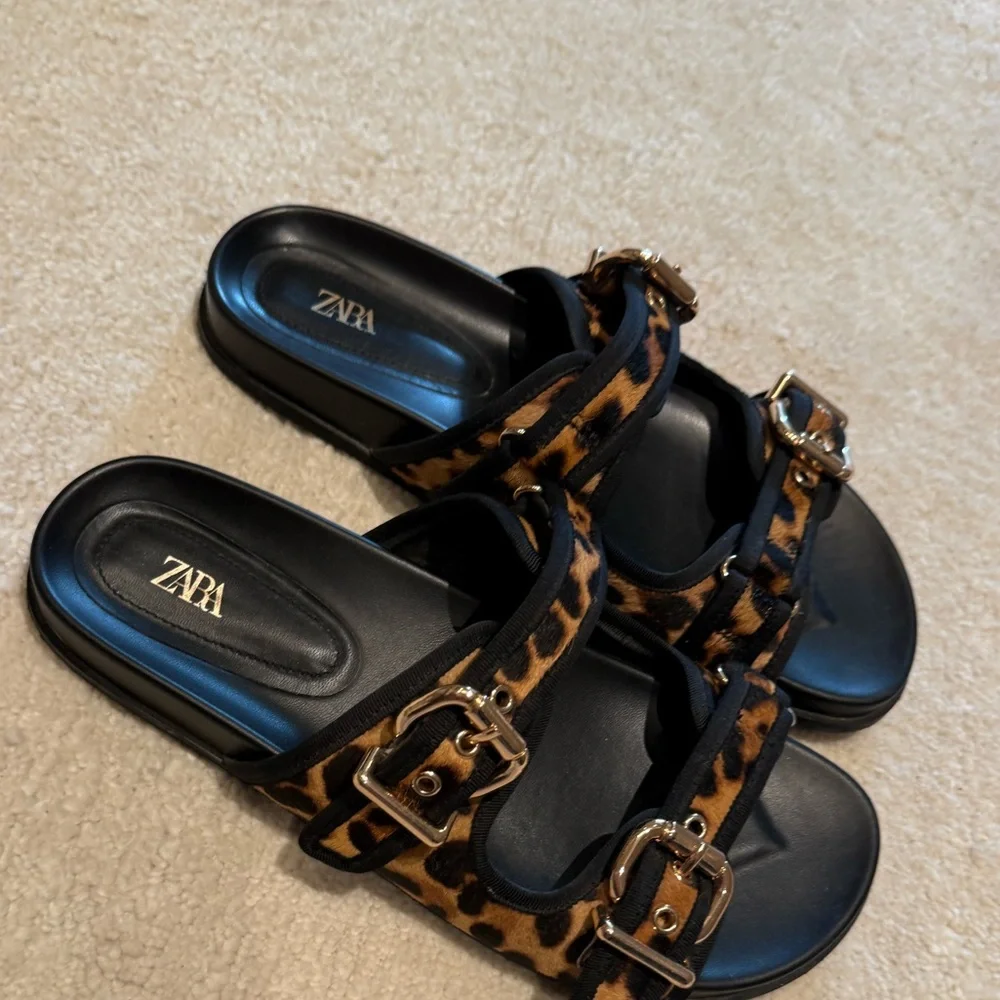 Zara slides sz 39 - Picture 2 of 2